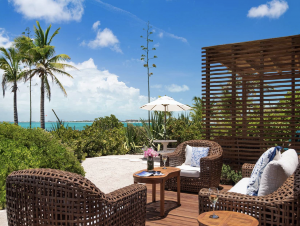 Turtle Cove Area villa with hot tub and private freshwater pool